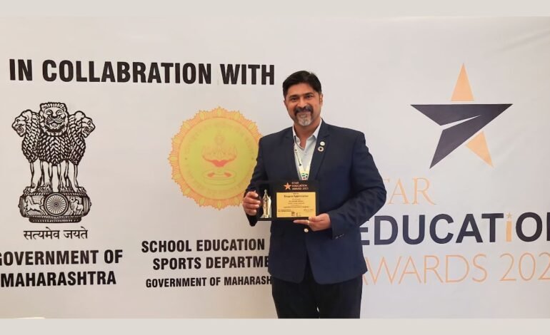 Star Education Award 2023 was bestowed to Dr.Dinesh Sabnis by ESFE in Collaboration with School Education & Sports Department, Government of Maharashtra